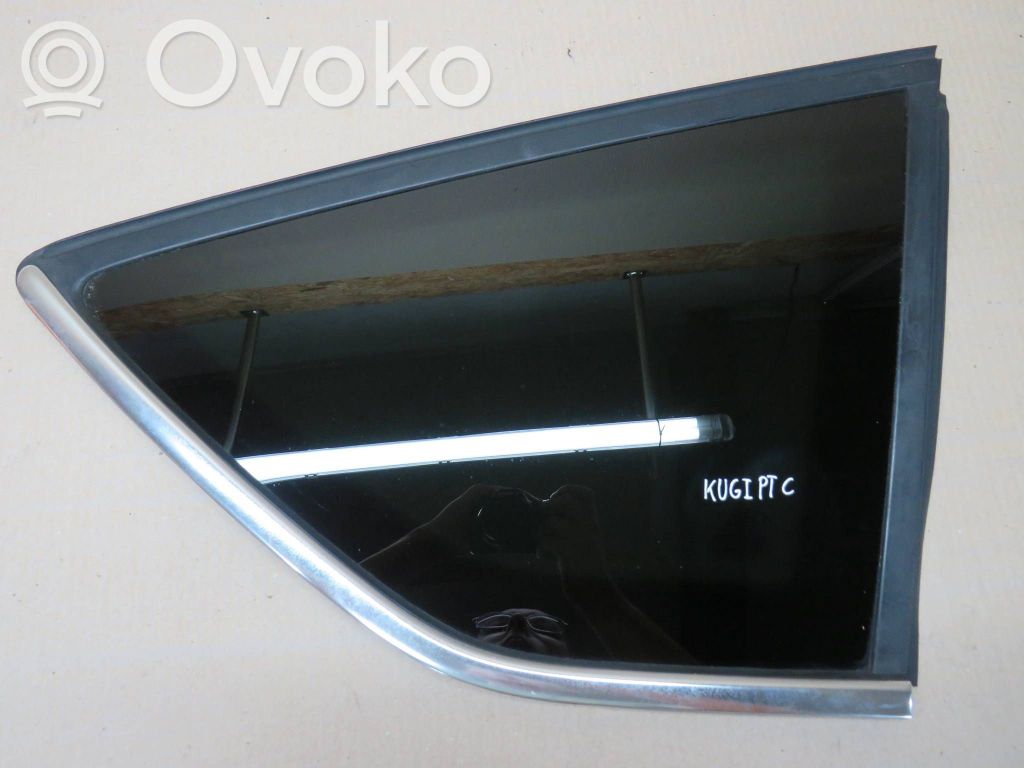 Ford Kuga I Rear side window 