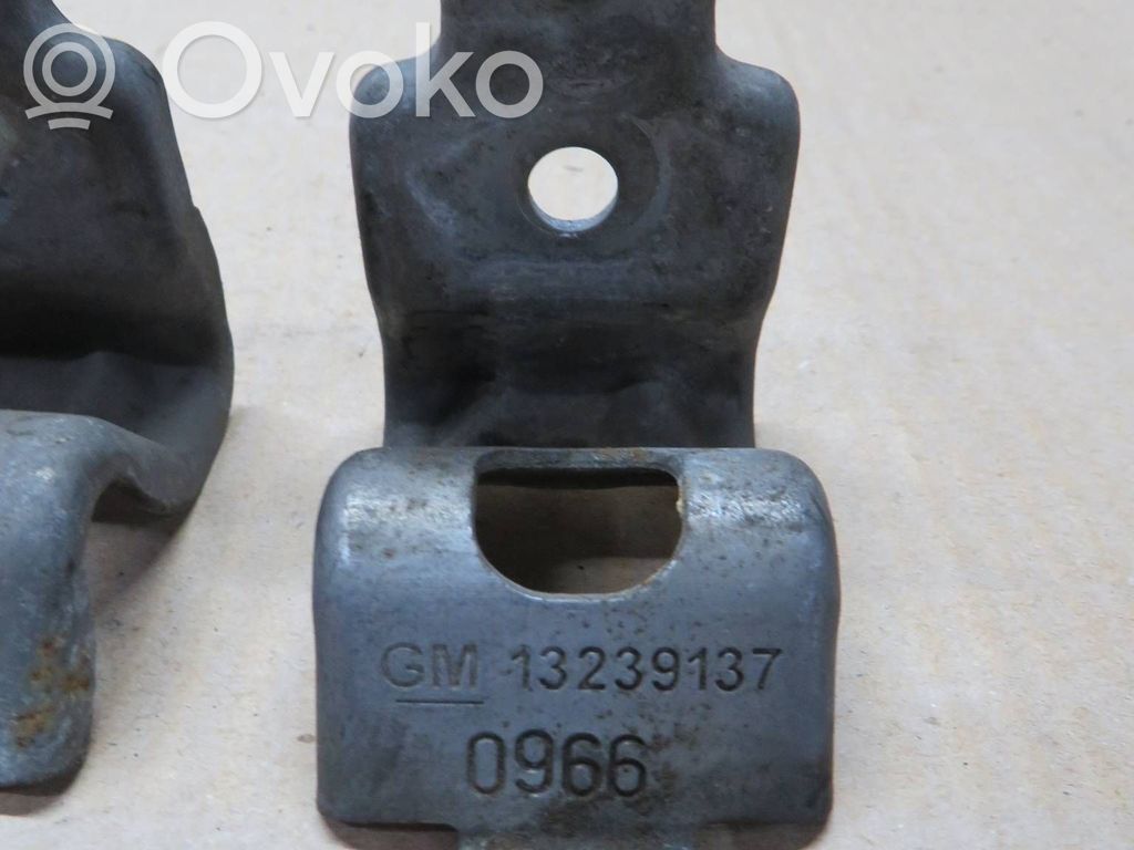 Opel Insignia A Uchwyt / Mocowanie chłodnicy 
