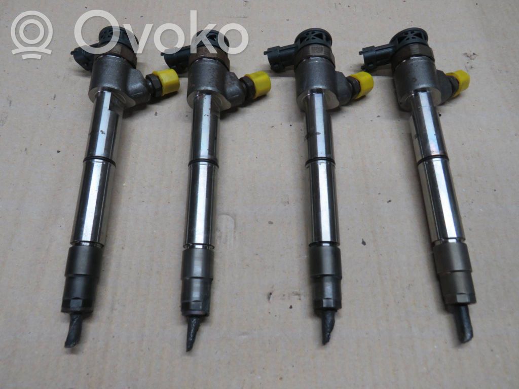 Opel Insignia A Inyector de combustible 