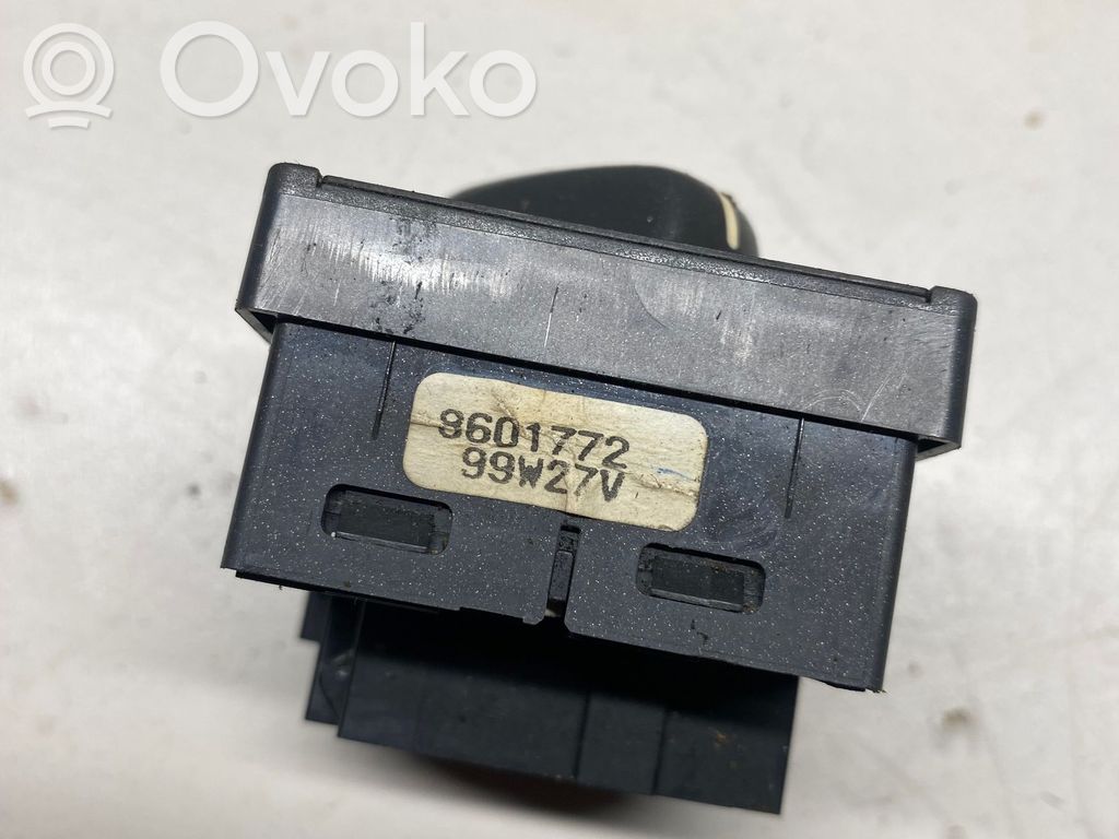 Volvo S70  V70  V70 XC Przełącznik świateł 