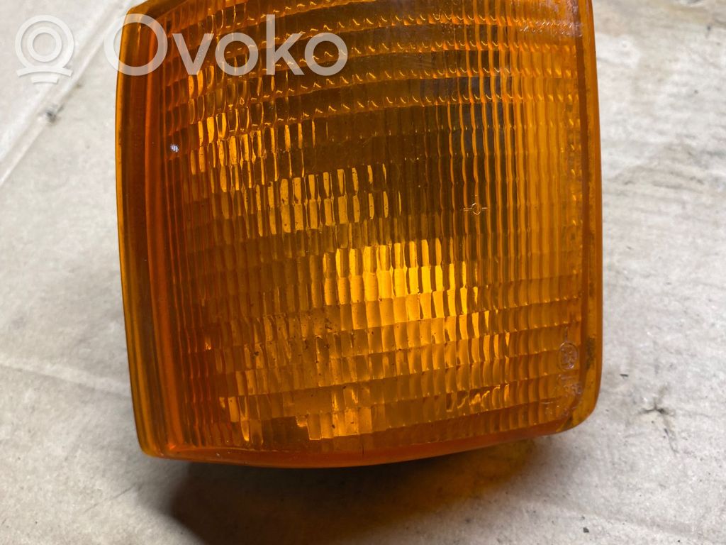 Audi 80 90 B2 Front indicator light 