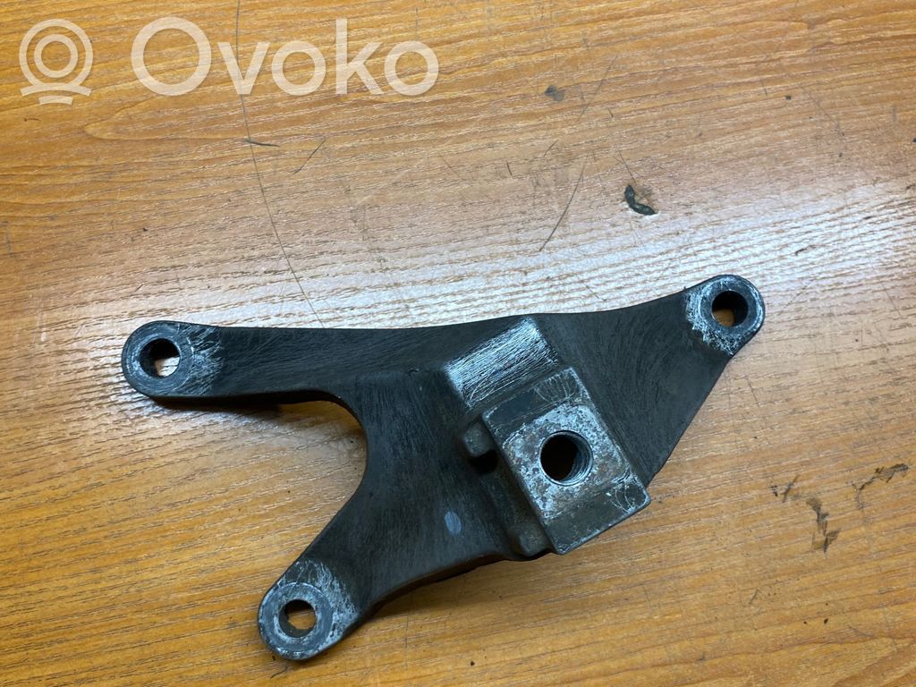Gearbox mounting bracket   3M517M125