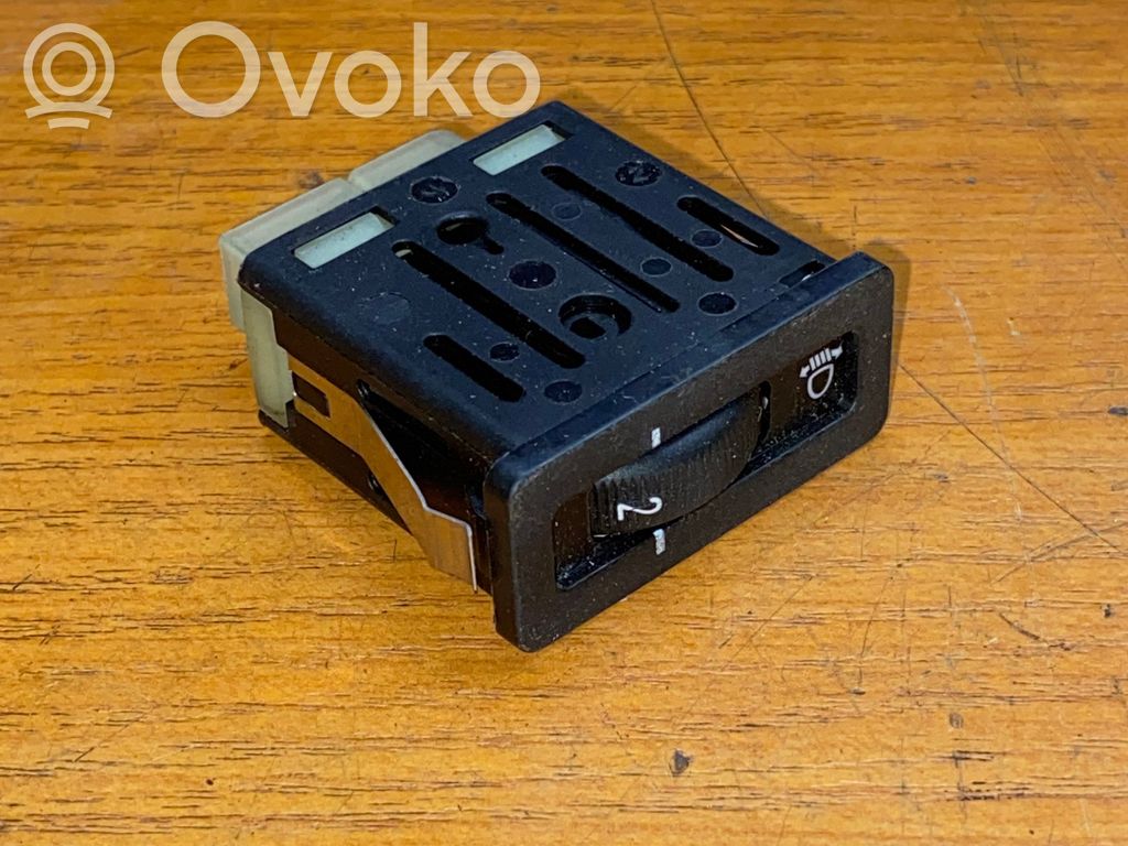 Headlight level height control switch   61318360882,21322000