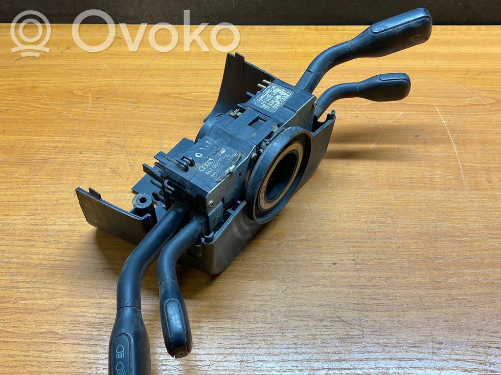 Audi 100 S4 C4 Leva/interruttore dell’indicatore di direzione e tergicristallo 