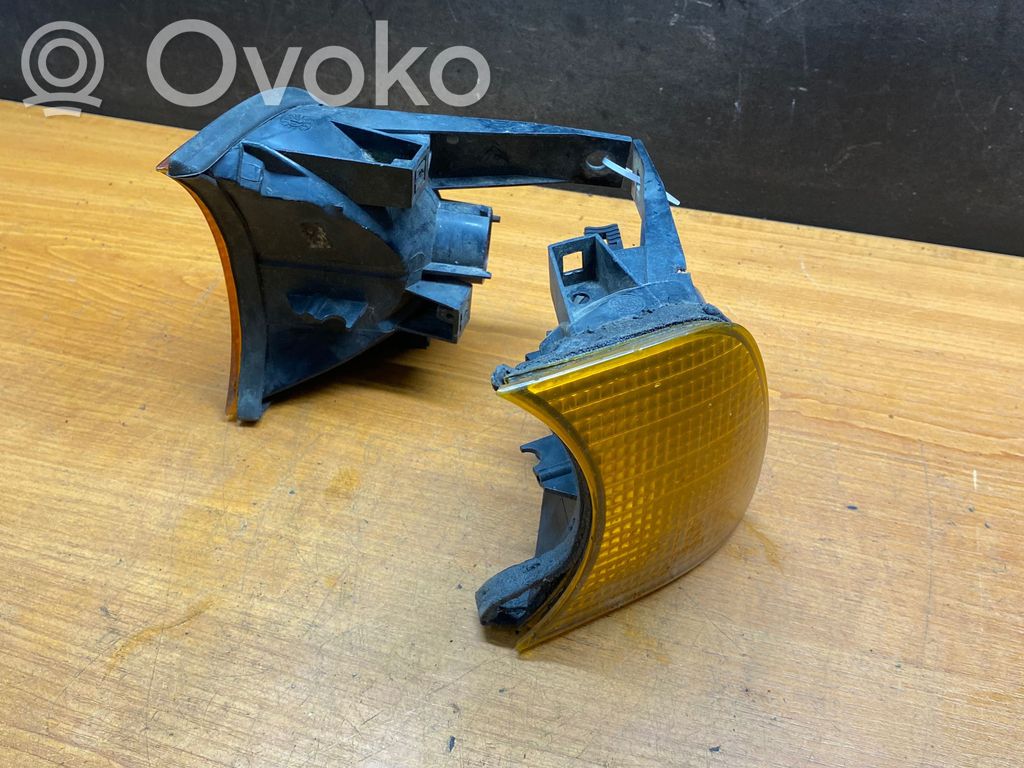 Front indicator light   155243,38936