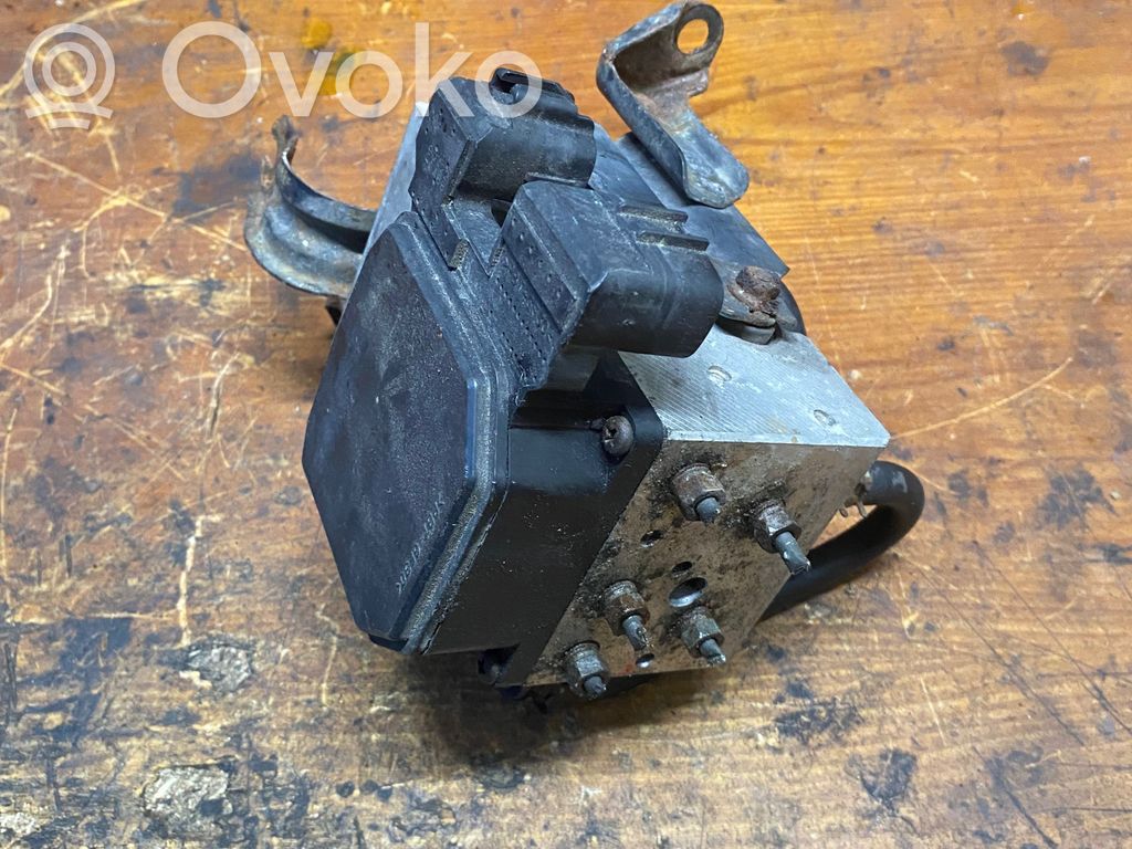 Lexus IS 200-300 ABS bloks 