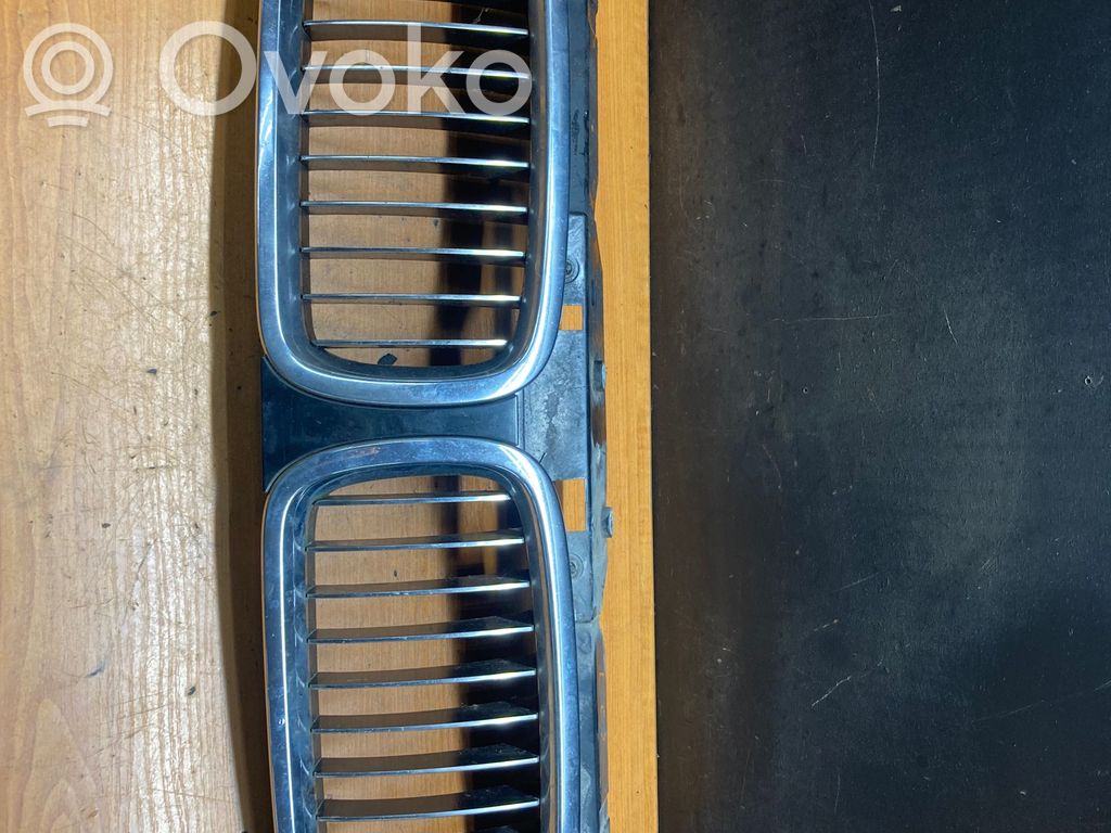 Front bumper upper radiator grill   511370377279