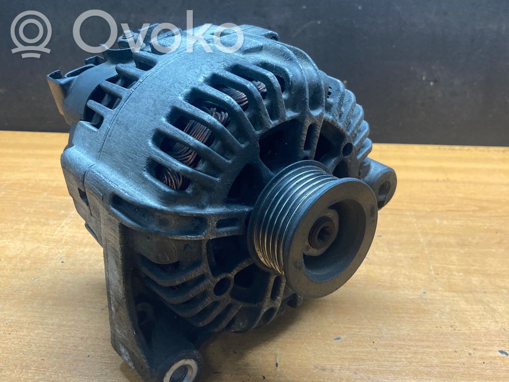 BMW 1 E81 E87 Generator/alternator 