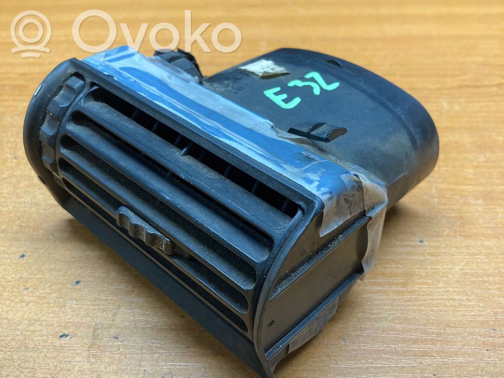 BMW 7 E32 Luftausströmer Lüftungsdüse Luftdüse seitlich 