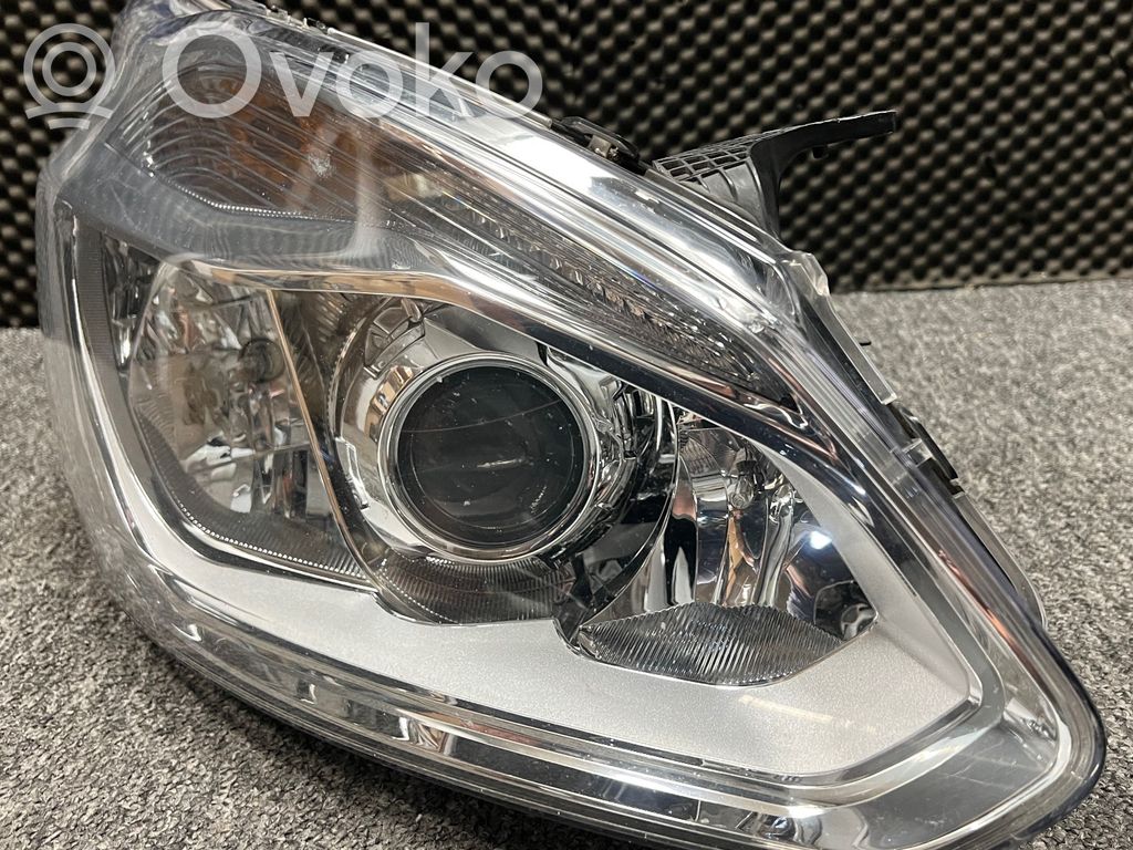 Ford Transit Custom Headlight/headlamp 