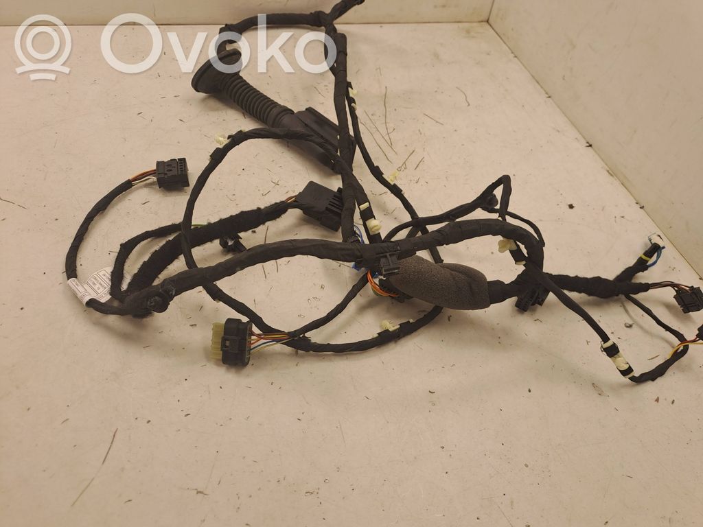 Wiązka przewodów drzwi przednich   8779803
