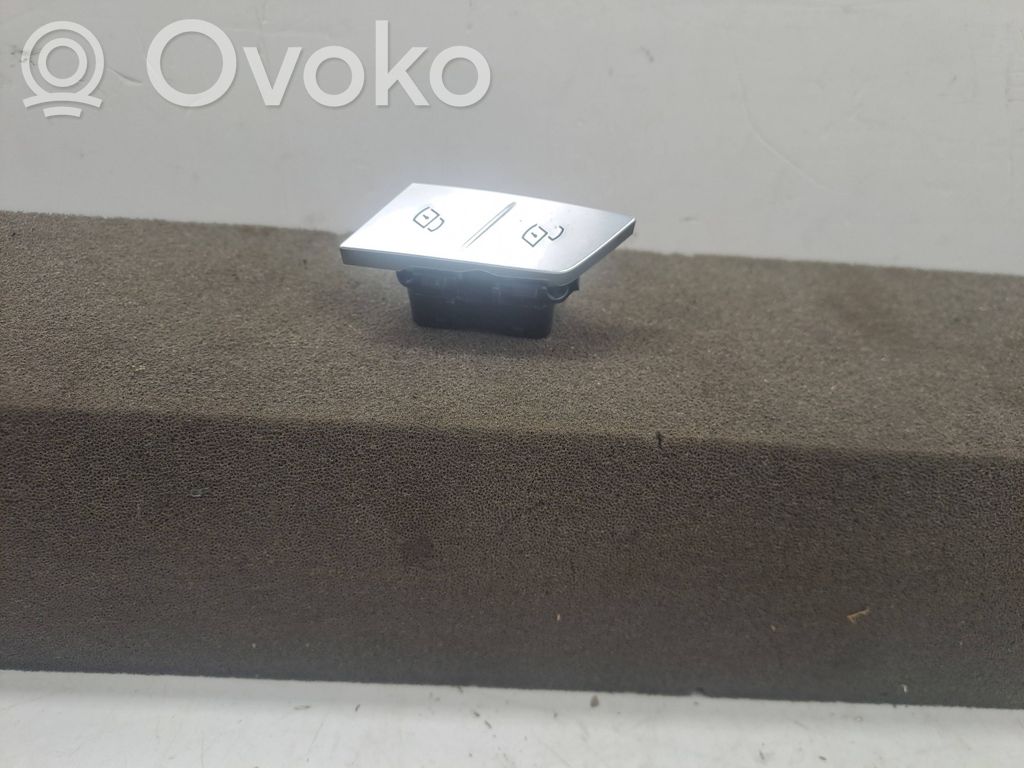 BMW X7 G07 Central locking switch button 
