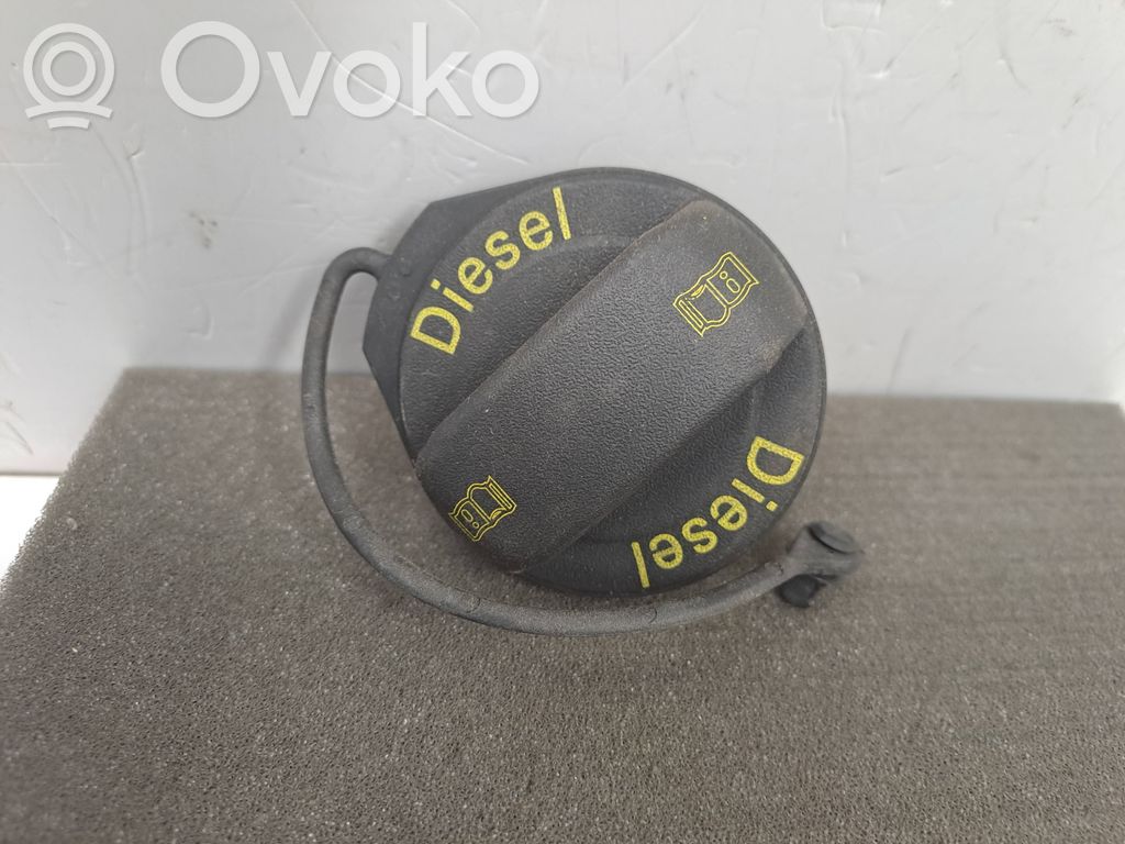 Volkswagen Golf VII Korek wlewu paliwa 