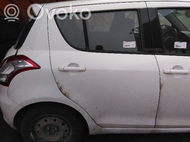 Suzuki Swift II Puerta trasera 