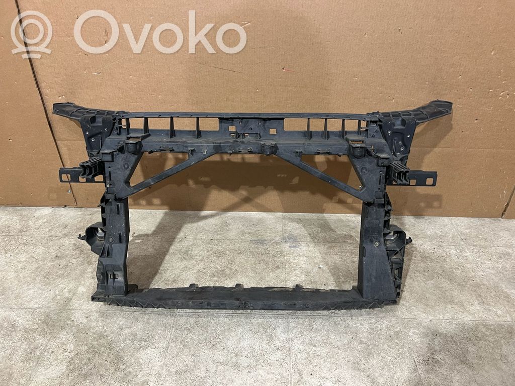 Audi A3 8Y Radiatorių panelė 