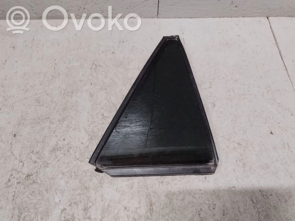 Subaru Outback (BS) Ventanilla de ventilación de la puerta trasera 