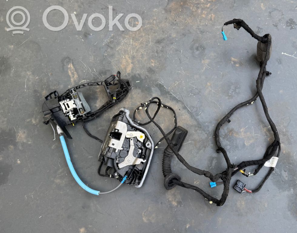 BMW X5 G05 Zamek drzwi przednich 