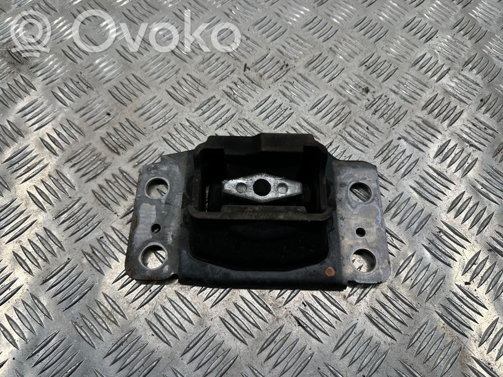 Ford Mondeo MK IV Engine mount bracket 