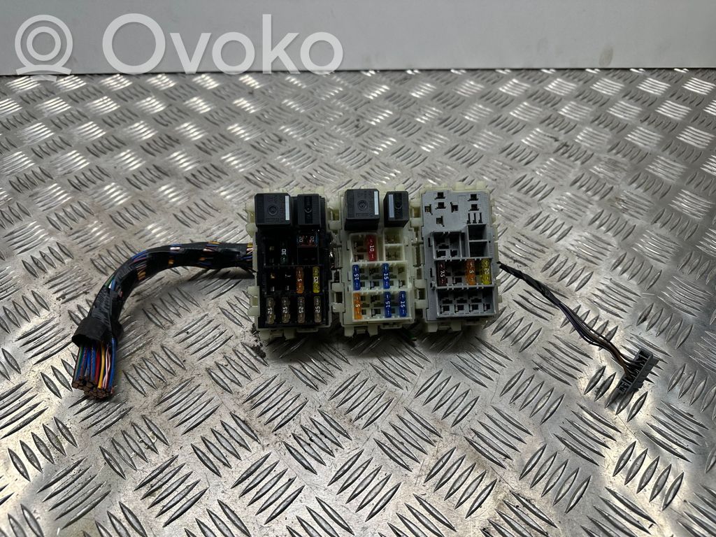 Ford Mondeo MK IV Fuse module 