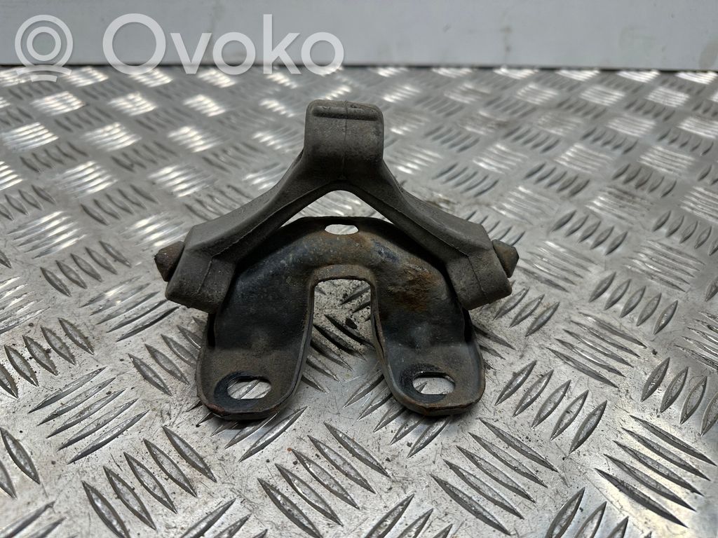Skoda Octavia Mk2 (1Z) Muffler mount bracket/holder 