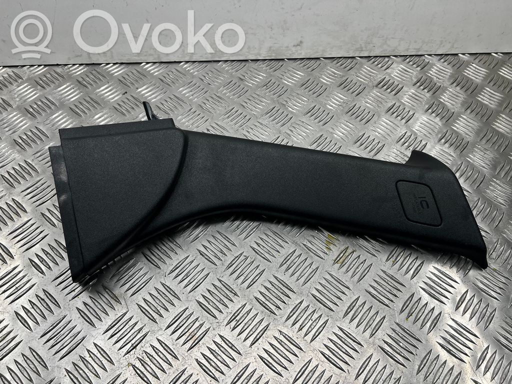 Volvo V50 Kita salono detalė 