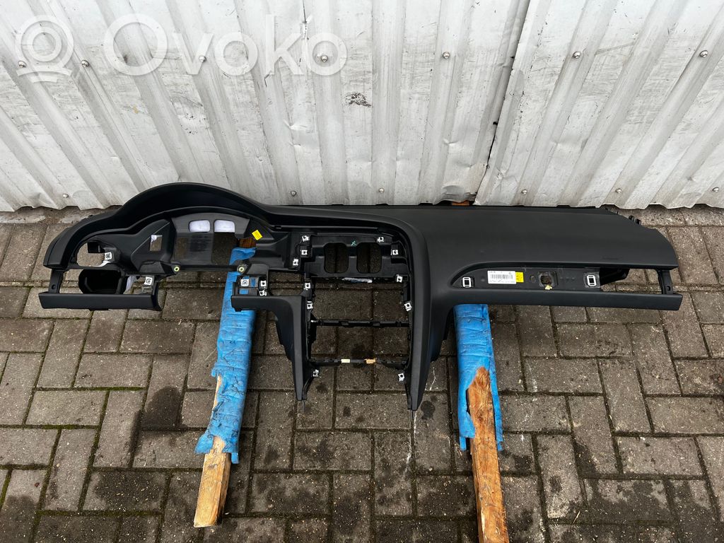 Audi A6 S6 C6 4F Panelis 