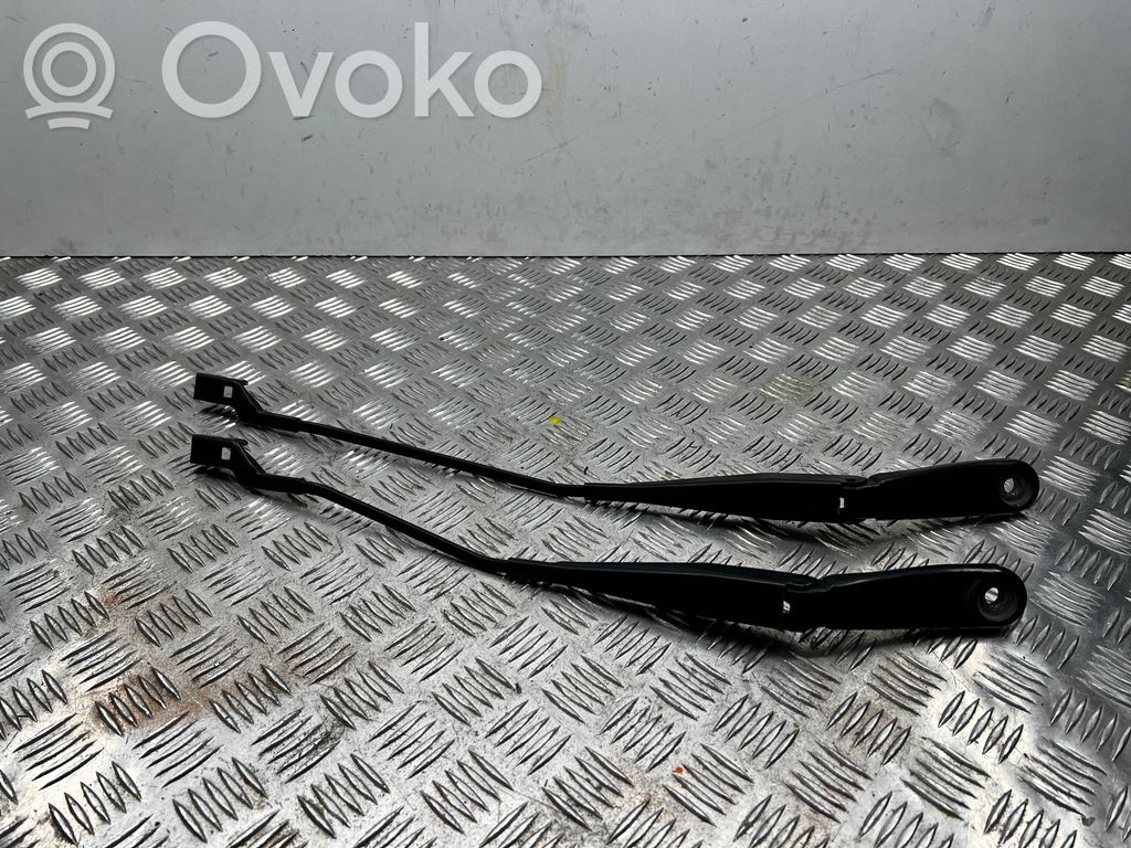 Ford Mondeo MK IV Braccio della spazzola tergicristallo anteriore 