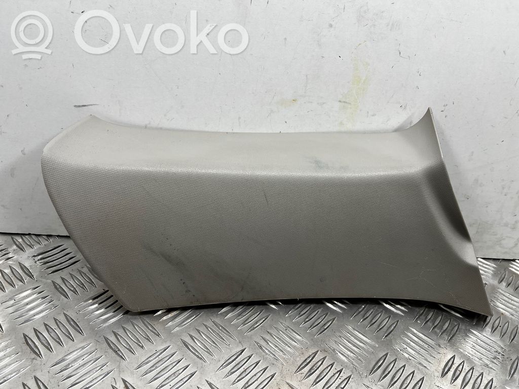 Subaru Outback Pilar (D) (superior) 
