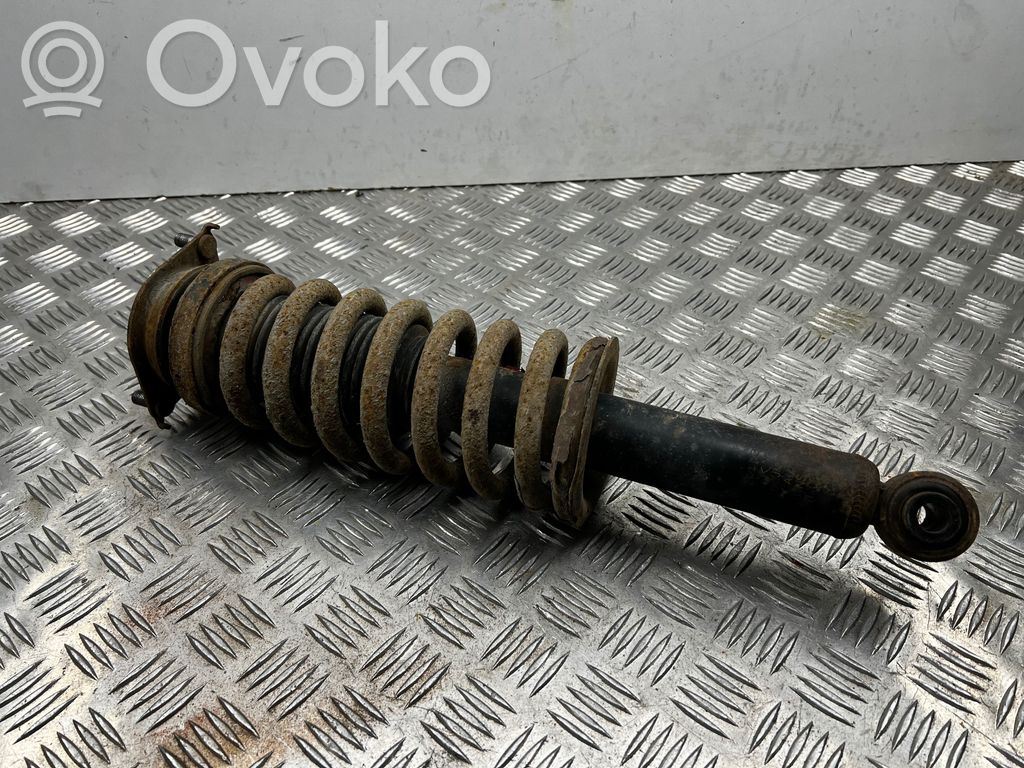 Subaru Outback Takaiskunvaimennin kierrejousella 