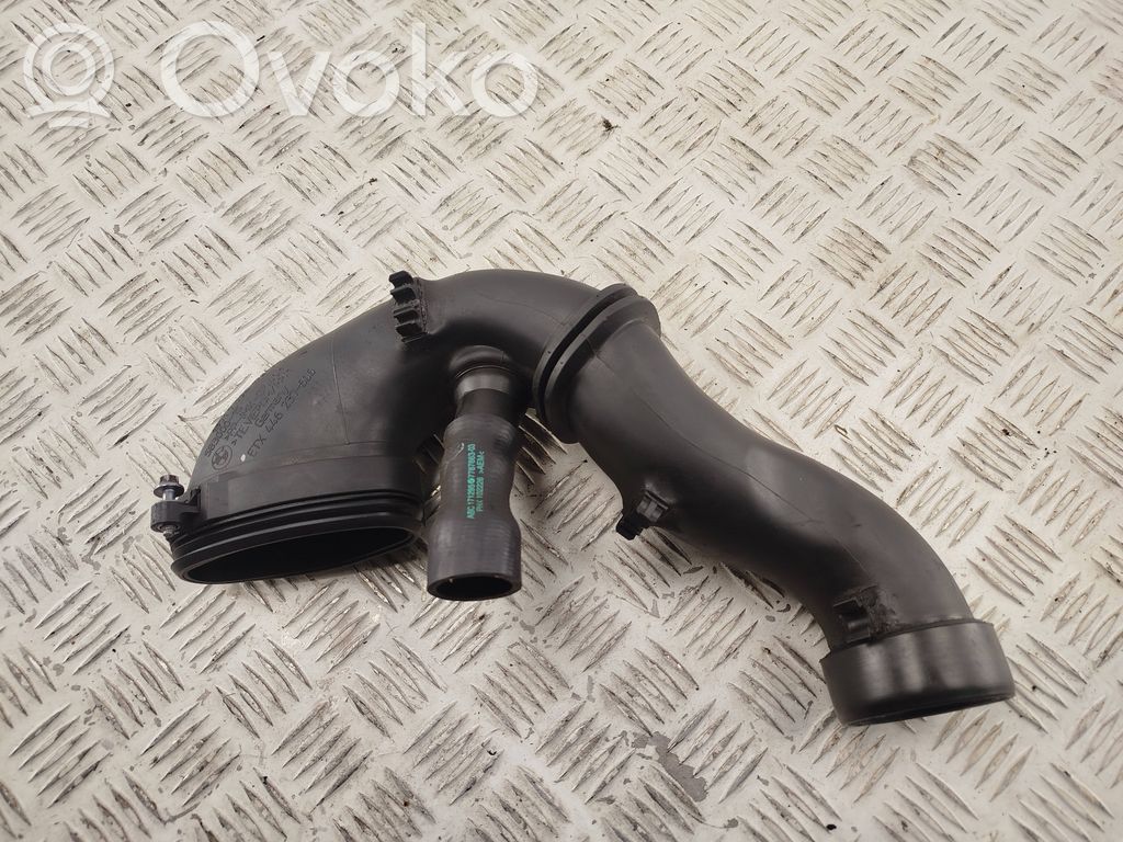 Intercooler hose/pipe   7794112