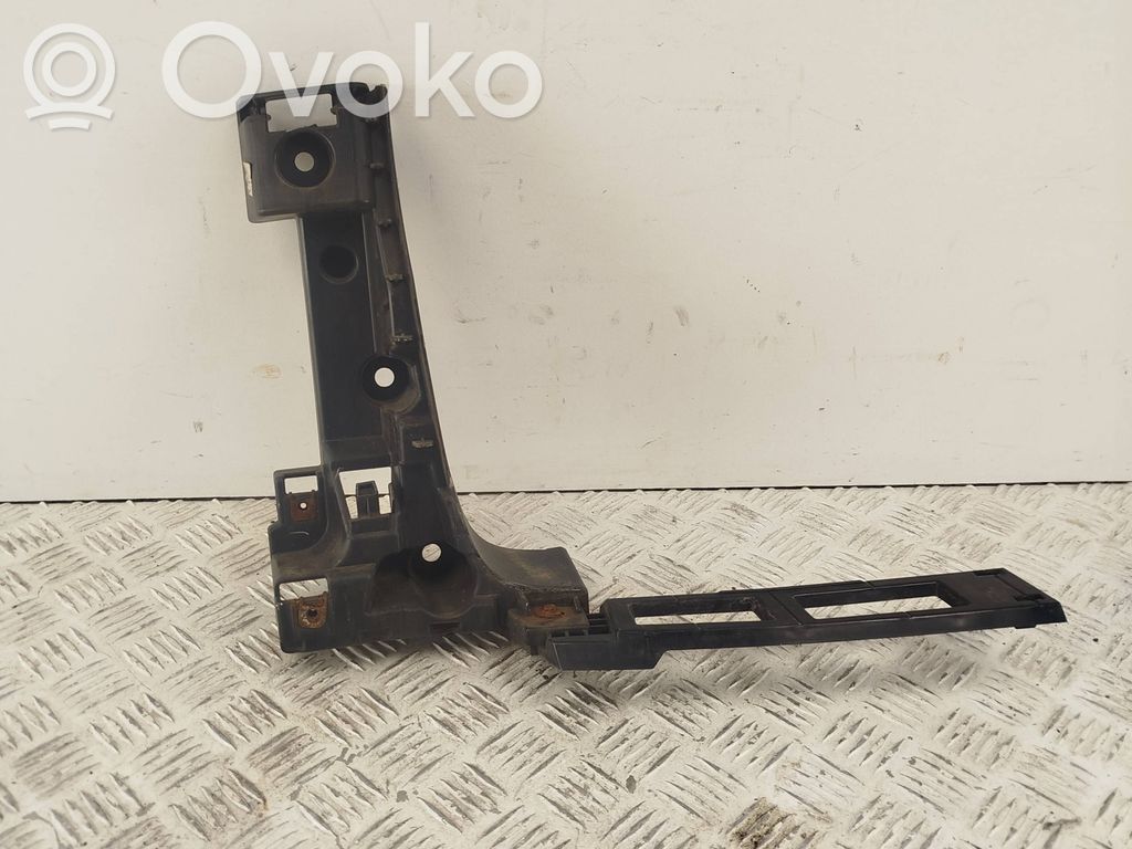 Rear bumper mounting bracket   7226935