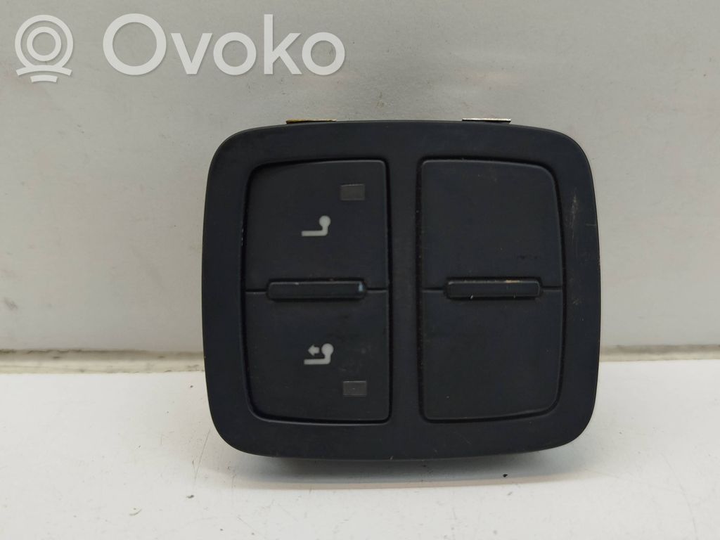 Audi A8 S8 D4 4H Przycisk chowanego haka holowniczego 