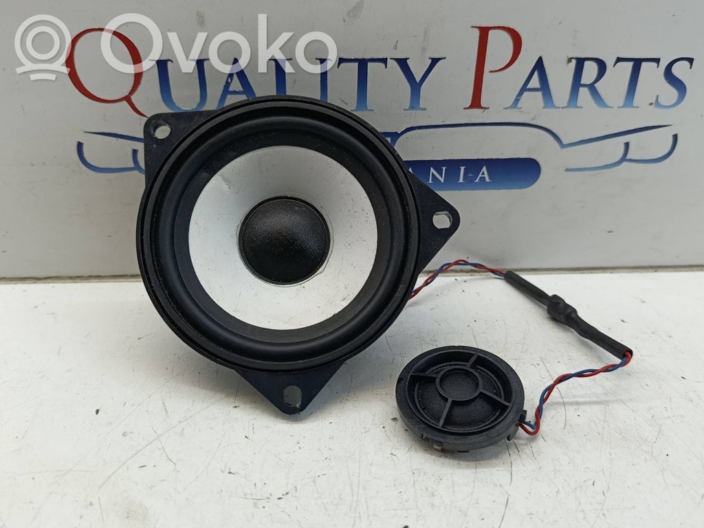 Altavoz de la puerta trasera   6949734