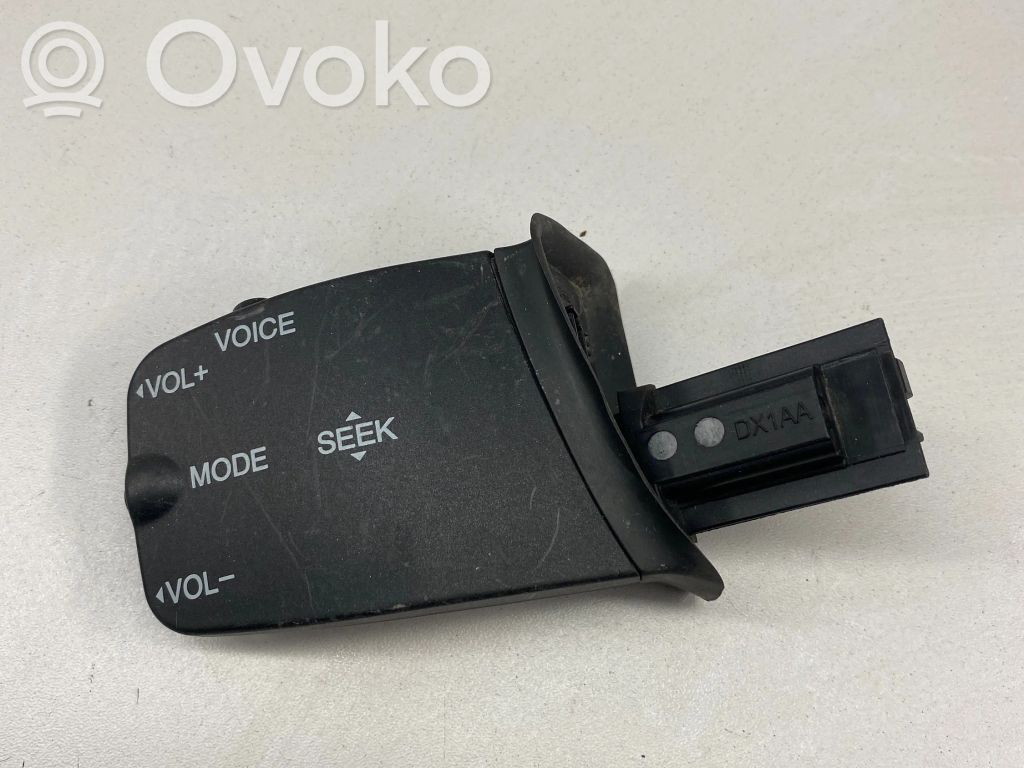 Ford C-MAX I Mando de control del sonido 