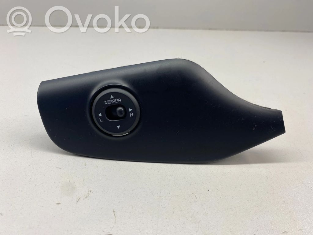 KIA Ceed Wing mirror switch 