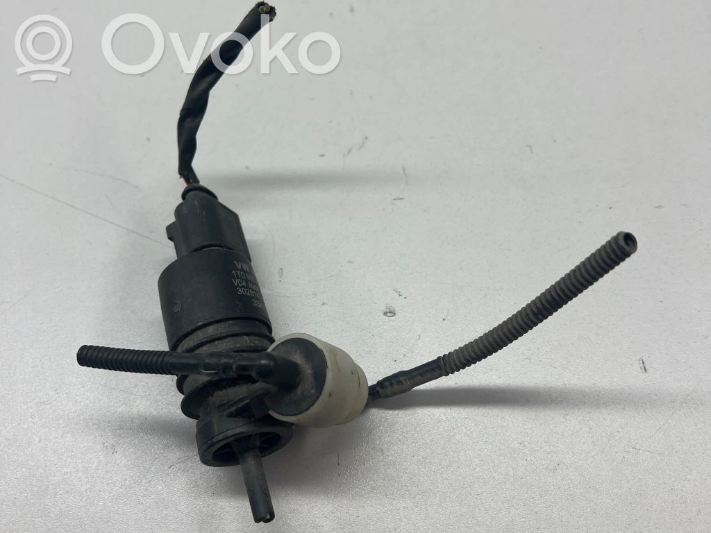 Audi A3 S3 8P Windscreen/windshield washer pump 
