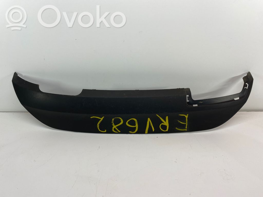 Ford Fiesta Moldura inferior del parachoques trasero 
