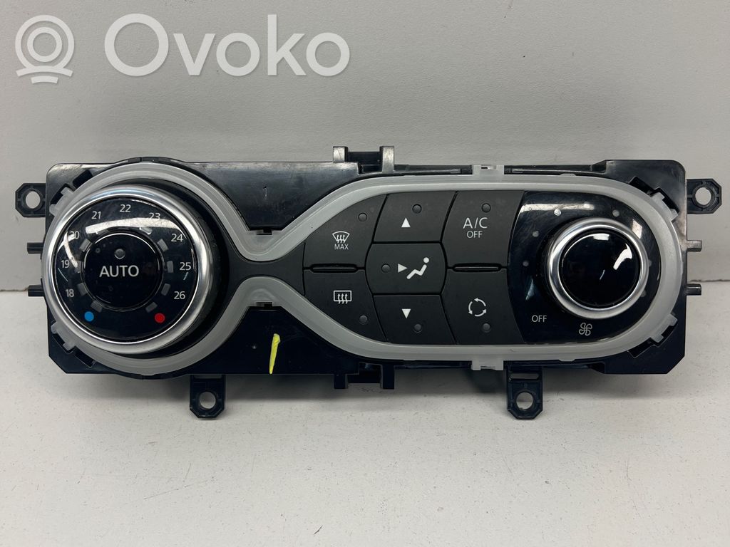 Renault Captur Climate control unit 
