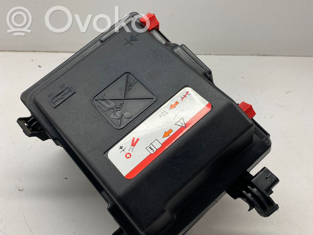 Peugeot 308 Module de fusibles 