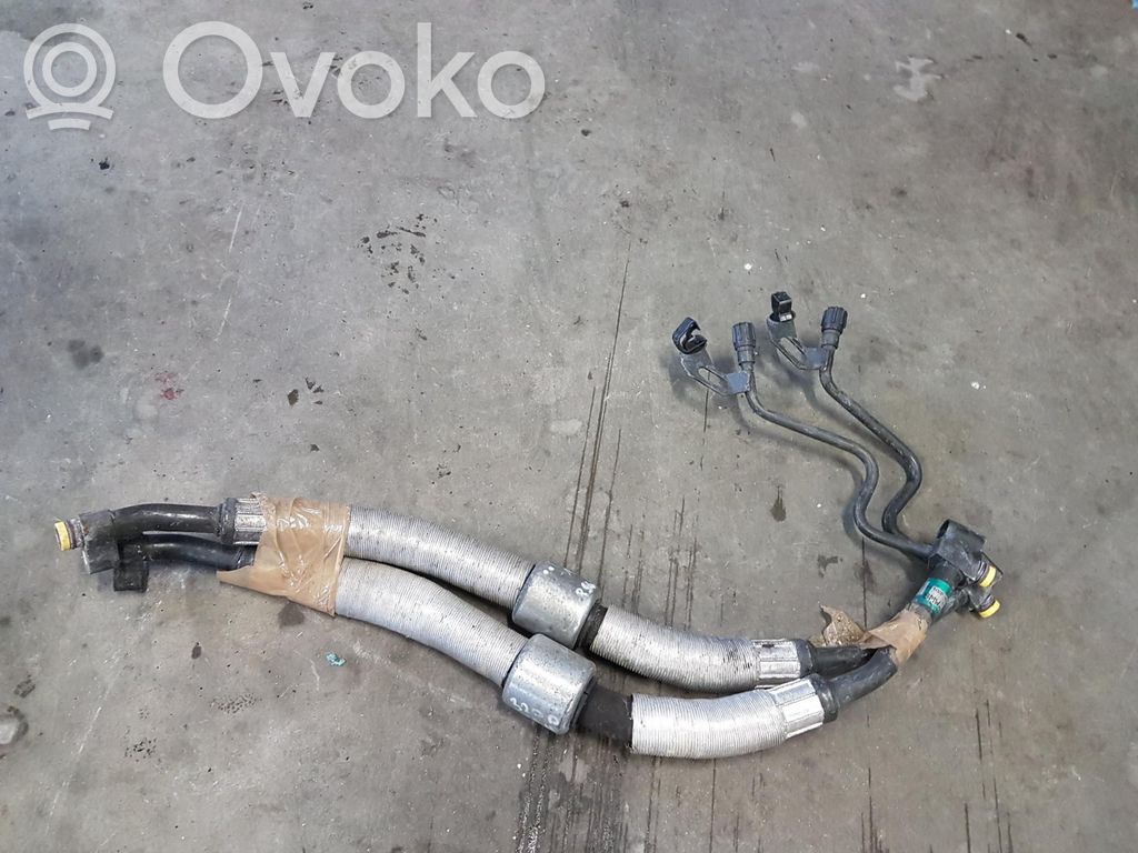 BMW 3 E46 Ilmastointilaitteen putki (A/C) 