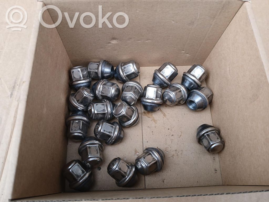 Tuercas/tornillos   JX7BA10155S