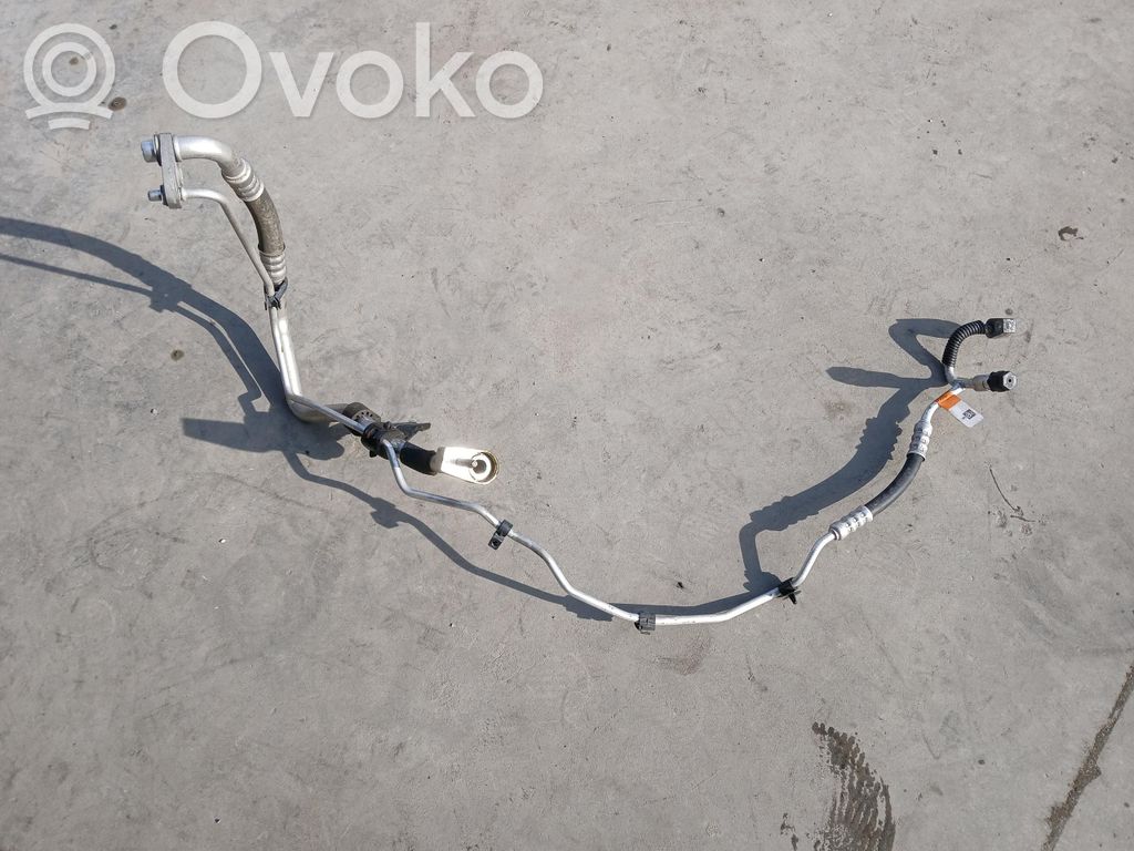 Ilmastointilaitteen putki (A/C)   JX6119A834ND