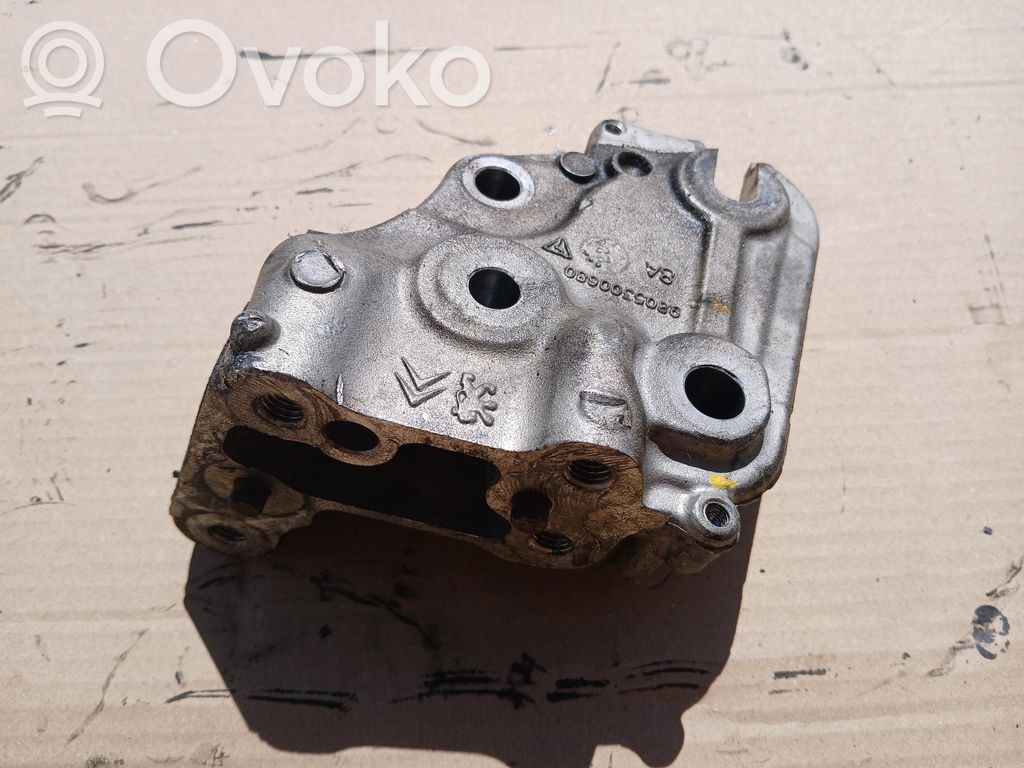Peugeot Boxer Engine mounting bracket 
