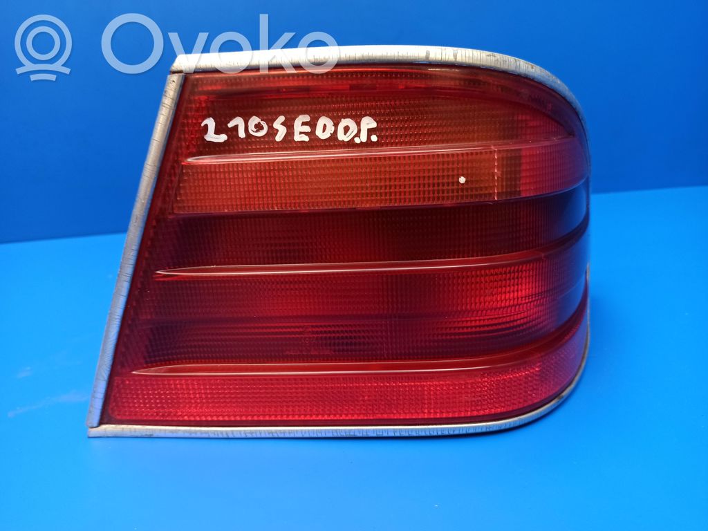 Mercedes-Benz E W210 Lampa tylna 