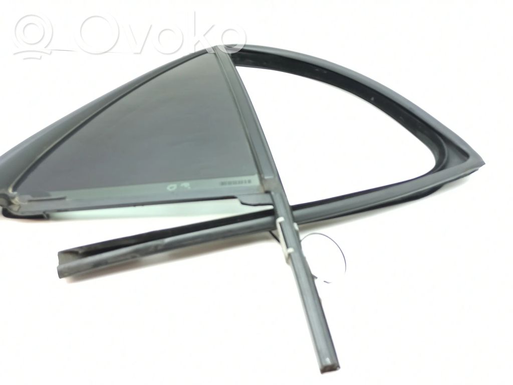 Cadillac SRX Rear vent window glass 