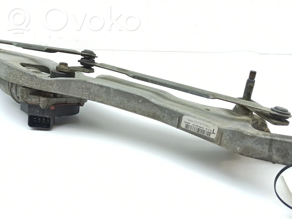 Cadillac SRX Front wiper linkage and motor 