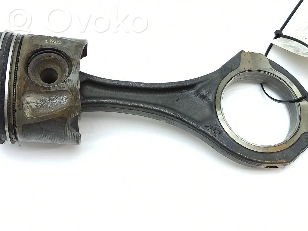 Mercedes-Benz ML W164 Piston with connecting rod 
