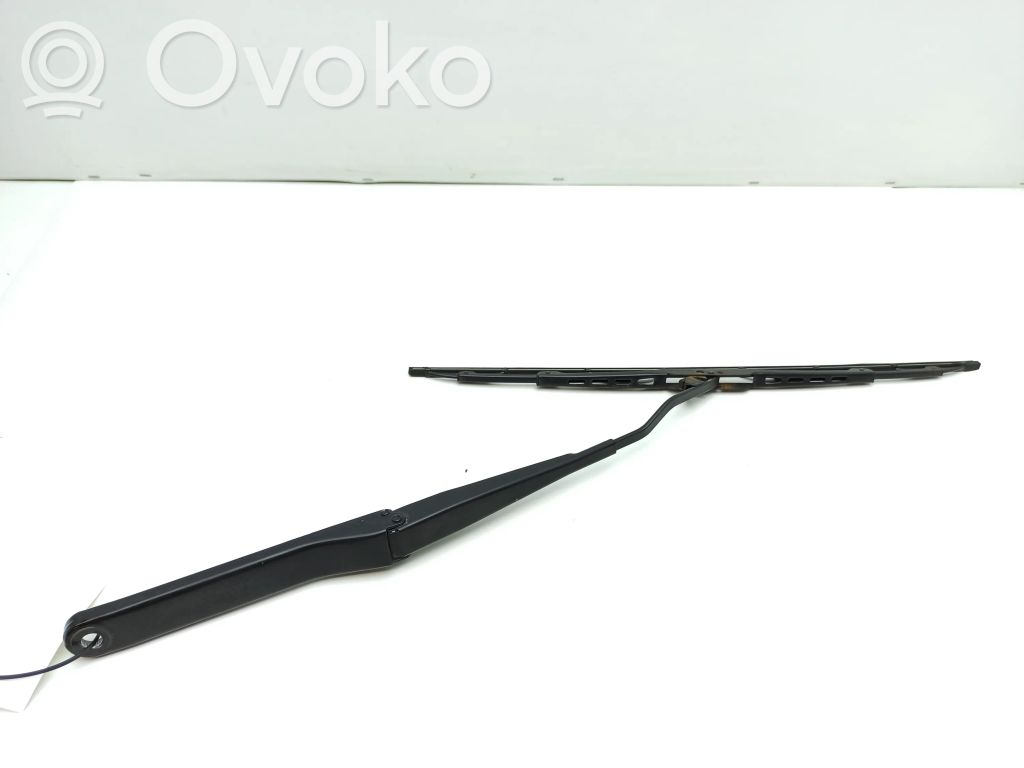 BMW Z4 E85 E86 Front wiper blade arm 