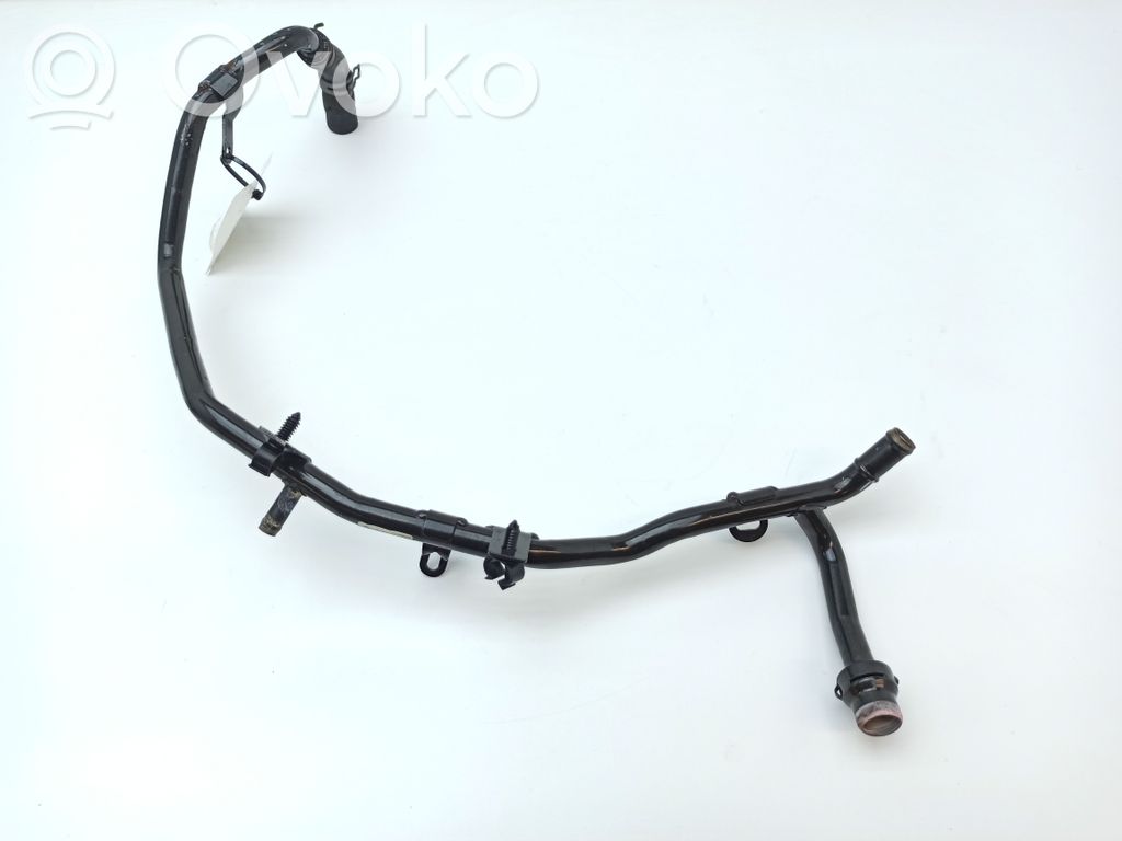 Audi A4 S4 B9 8W Engine coolant pipe/hose 