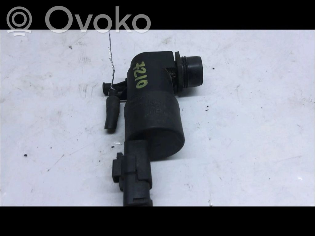 Renault Master II Windscreen/windshield washer pump 